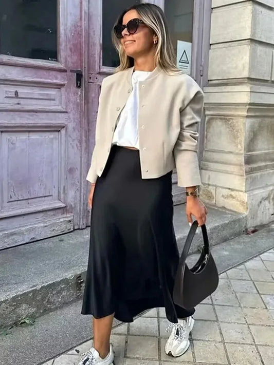 Jupe longue élégante en satin noir Willshela